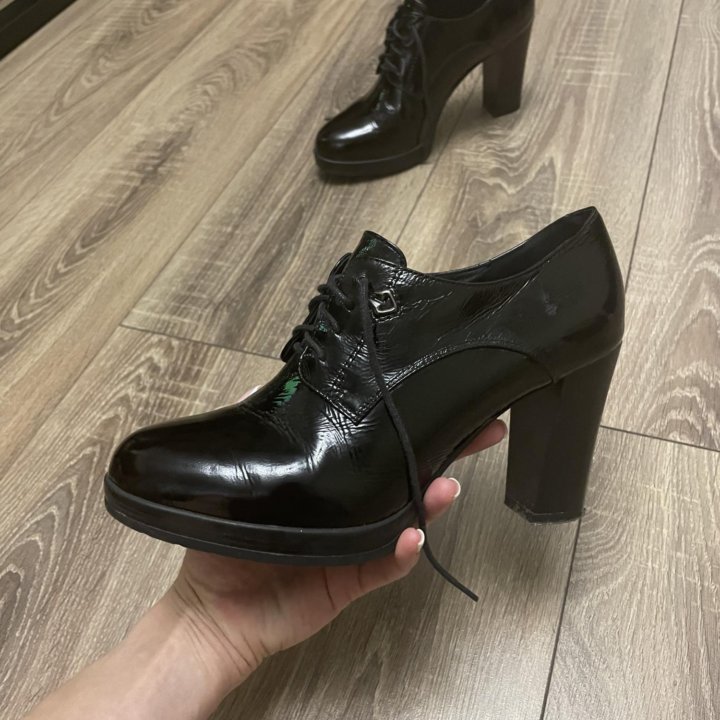 Ботинки женские