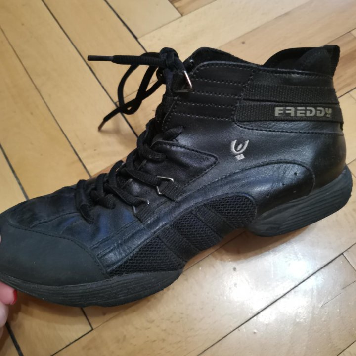 Кроссовки Freddy