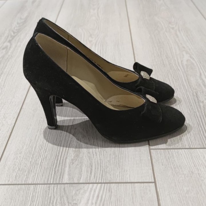 Туфельки ретро