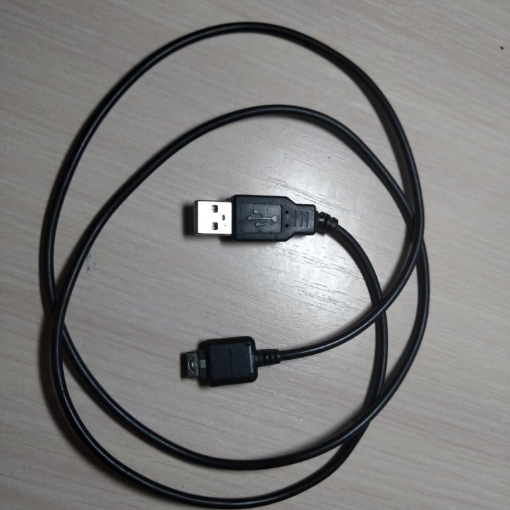 USB-кабель мобильного телефона LG