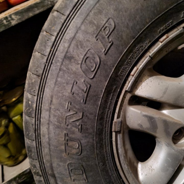 Dunlop grandtrek sj6 275/70 r16