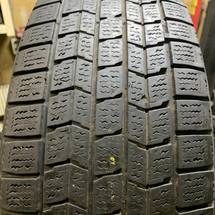 Dunlop Graspic DS3 215/65 R16 1шт