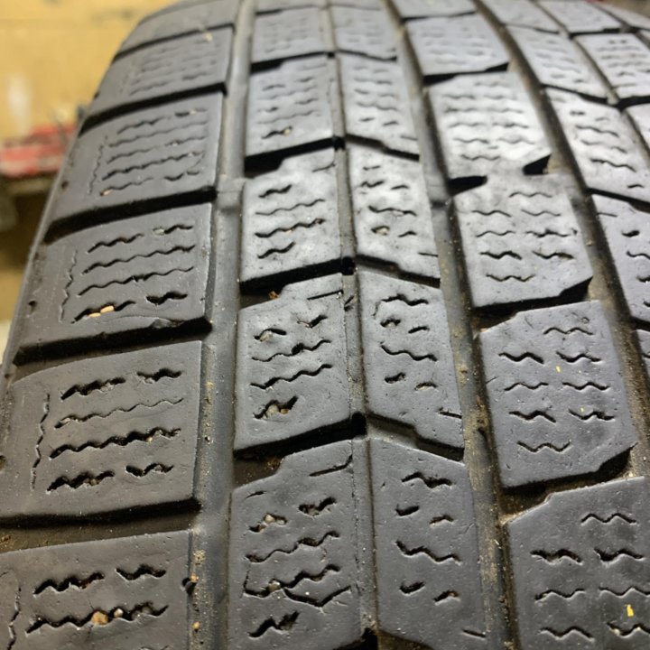 Dunlop Graspic DS3 215/65 R16 1шт