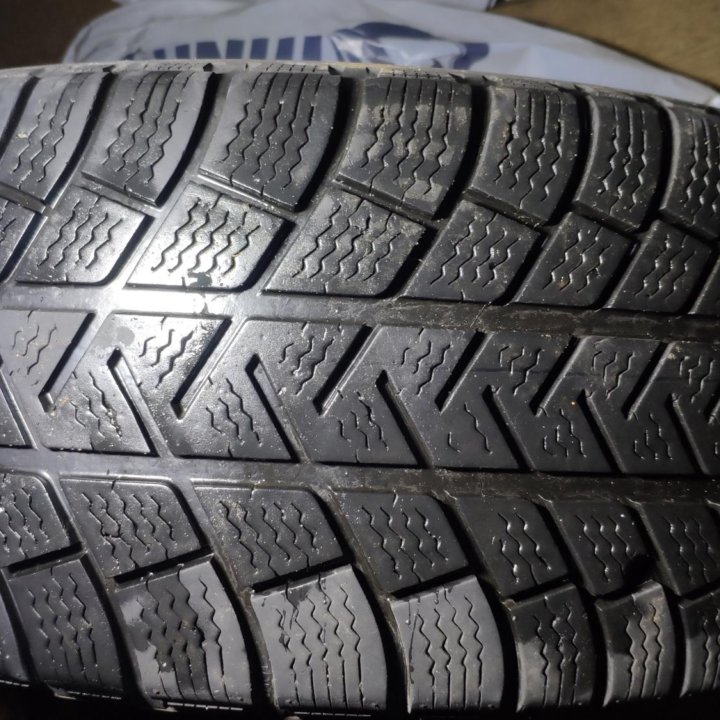 Michelin latitude alpine r18 комплект.