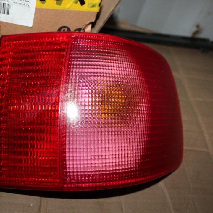 Задние фонари Audi 100C4 A6C4 Avant (универсал)