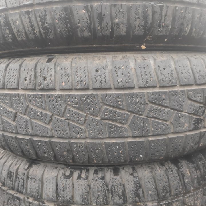 Пара Kumho I'Zen Stud KW11, 235/70/16