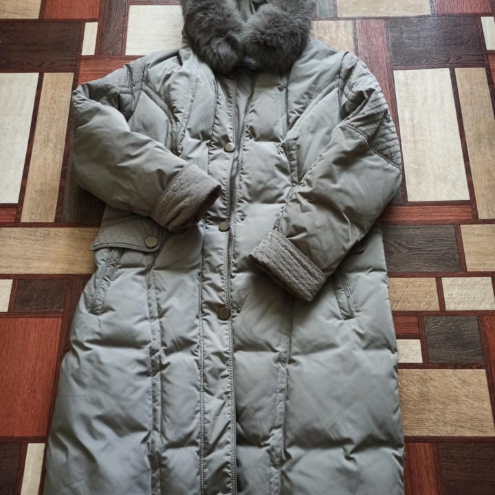 Классное пуховое пальто, р. 4 xl