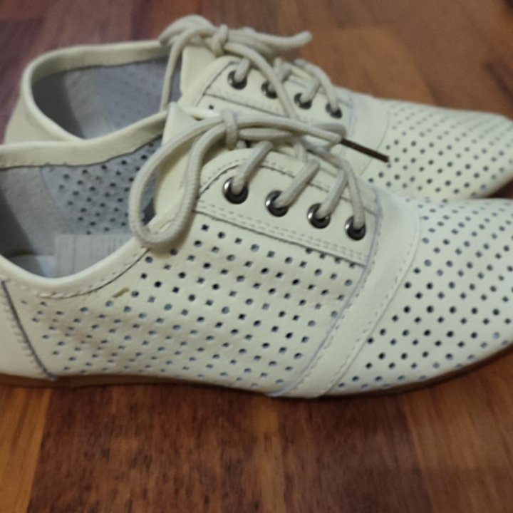 Кожаные ботинки