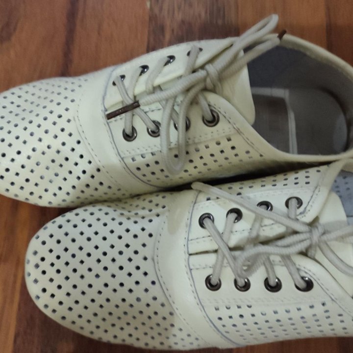 Кожаные ботинки