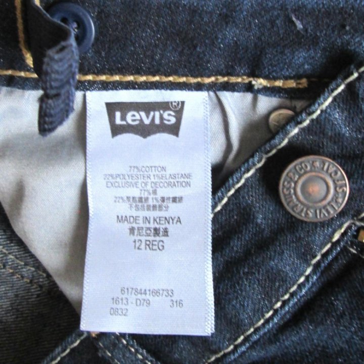 Джинсы LEVI STRAUSS & CO.