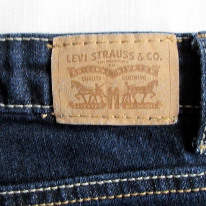 Джинсы LEVI STRAUSS & CO.