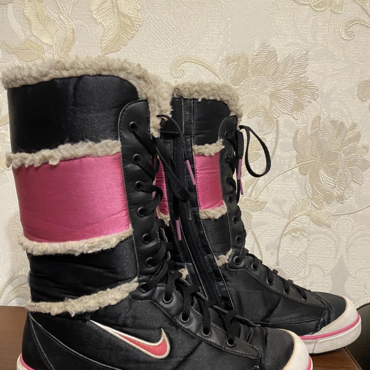 Зимние Nike