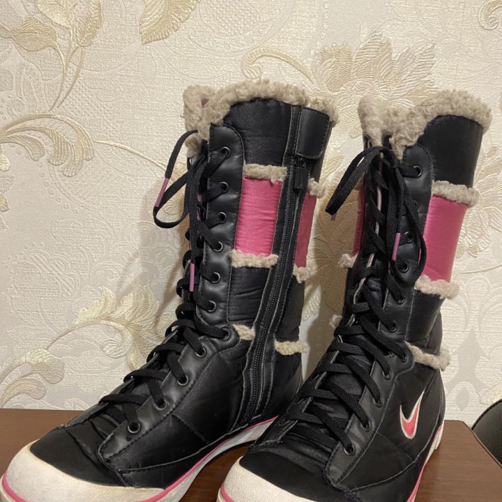 Зимние Nike