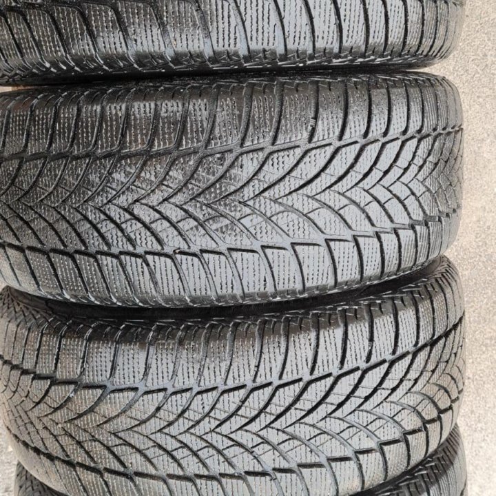 Шины зимние бу липучка Goodyear 245-45R19 4-2-1шт