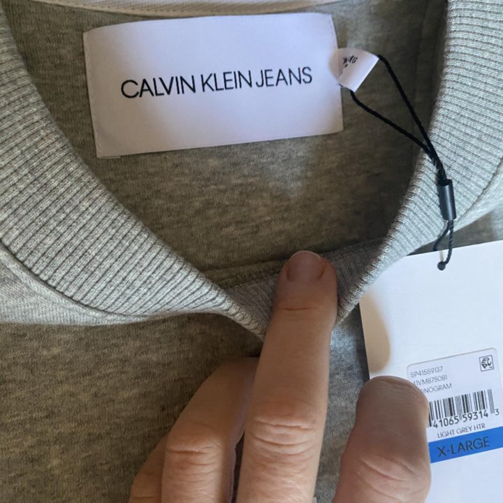 Свитшот Calvin Klein-новый, оригинал