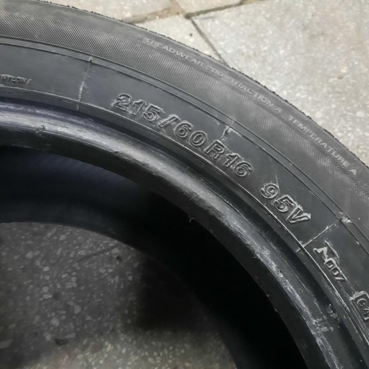 215/60R16 Yokohama db decibel E70B (Лот №3515)