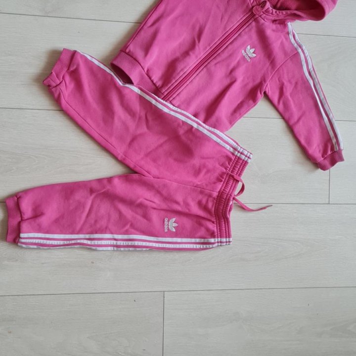 Костюм adidas для девочки