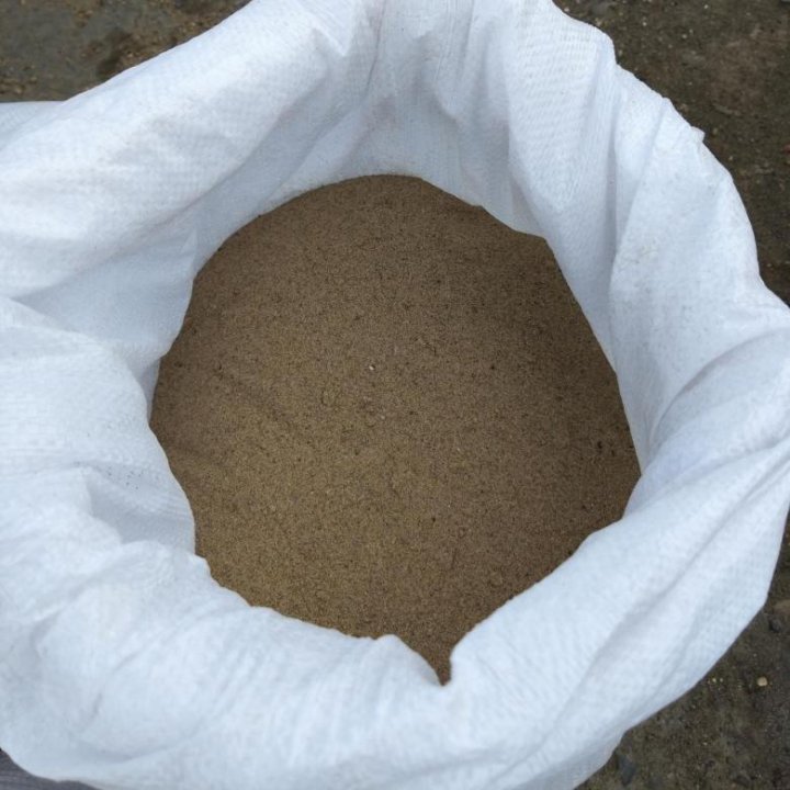 Песок в мешках