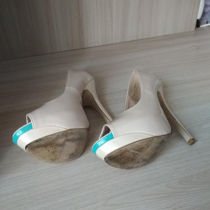 Лакированные туфли