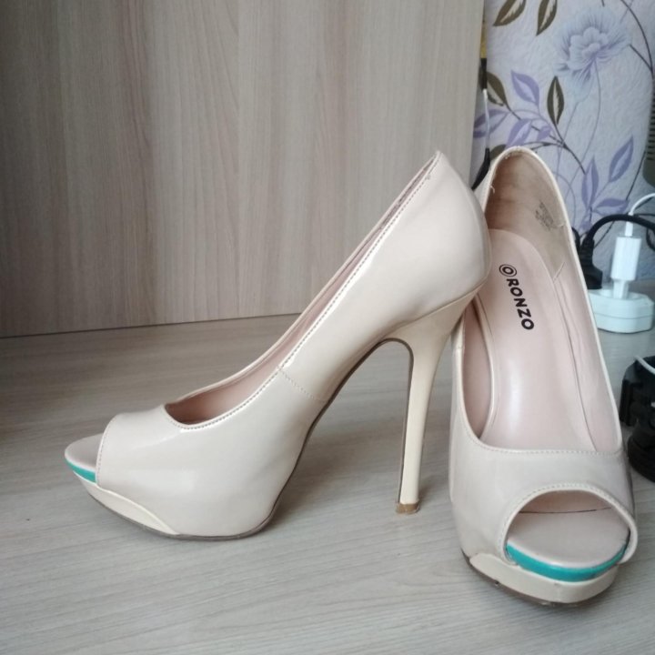 Лакированные туфли