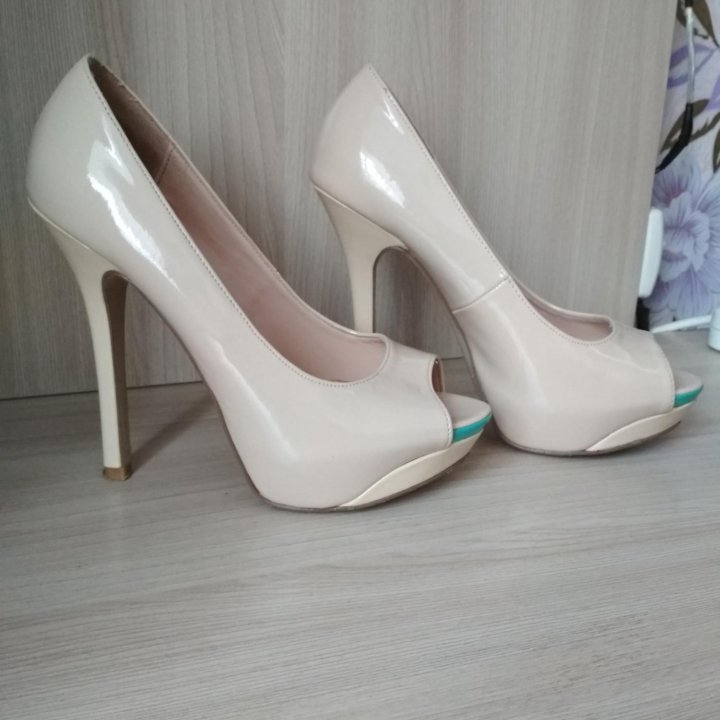 Лакированные туфли