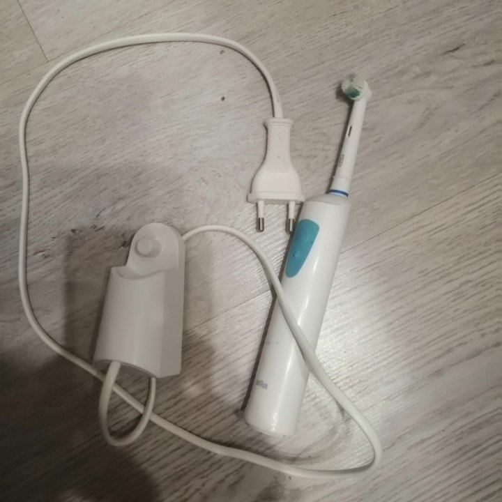 Зубная щётка Oral-B