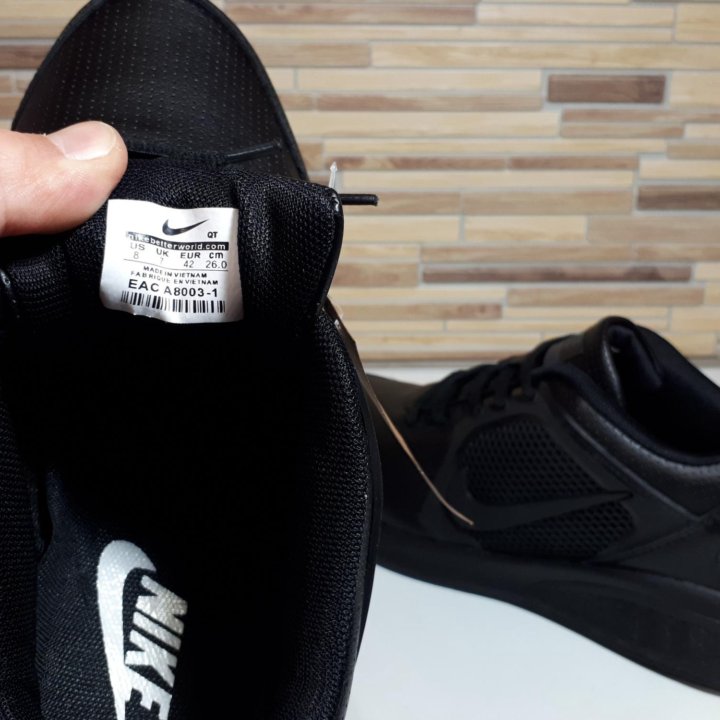 Кроссовки Nike кожаные