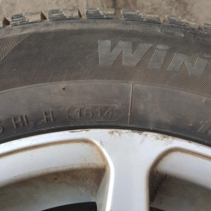 Продам комплект колёс Hankook i*cept 185/70 R14