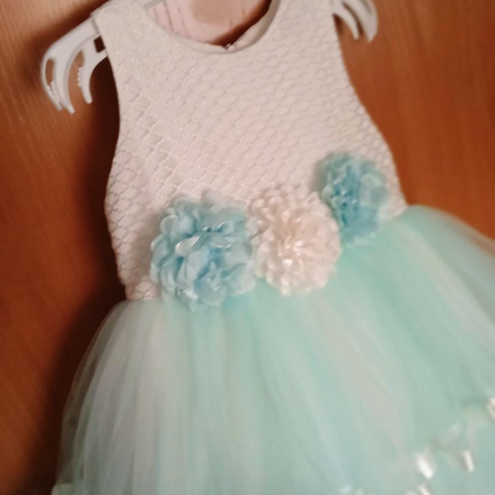 Платье нарядное