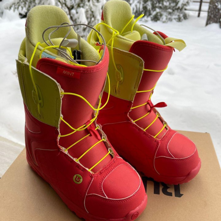 Ботинки сноубордические женские Burton Mint