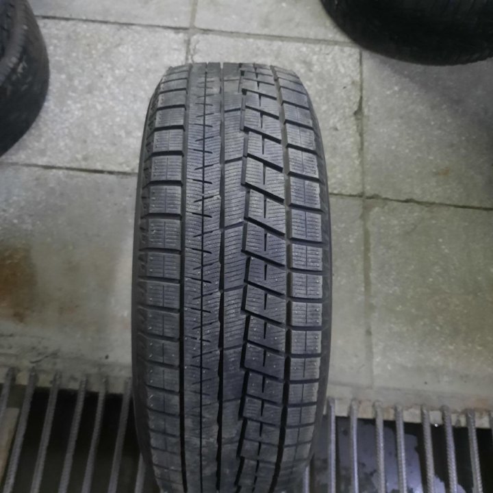 215/55R17 Yokohama Ice Guard IG60 (№3573)