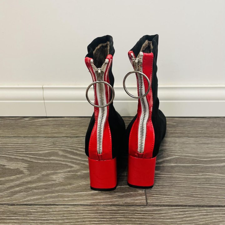 Ботинки женские