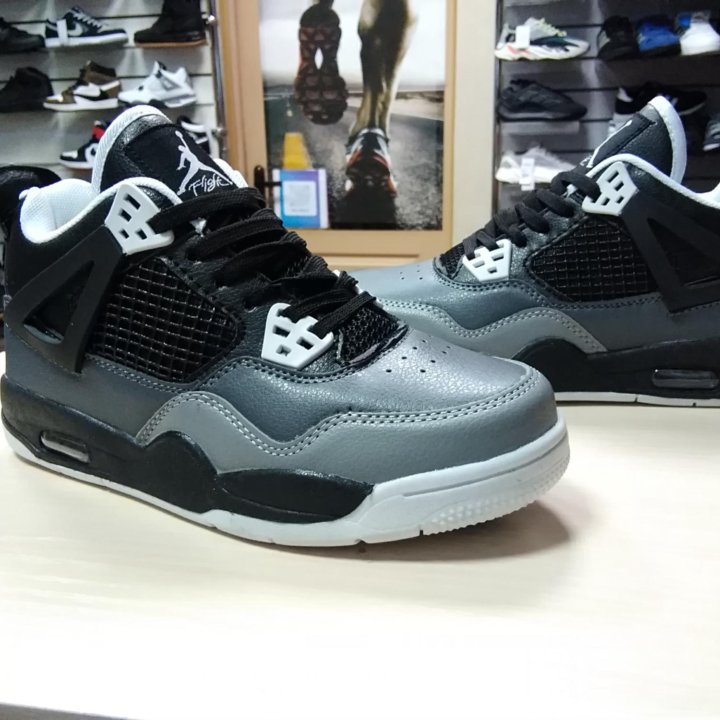 Кроссовки Nike Air Jordan 4 Retro