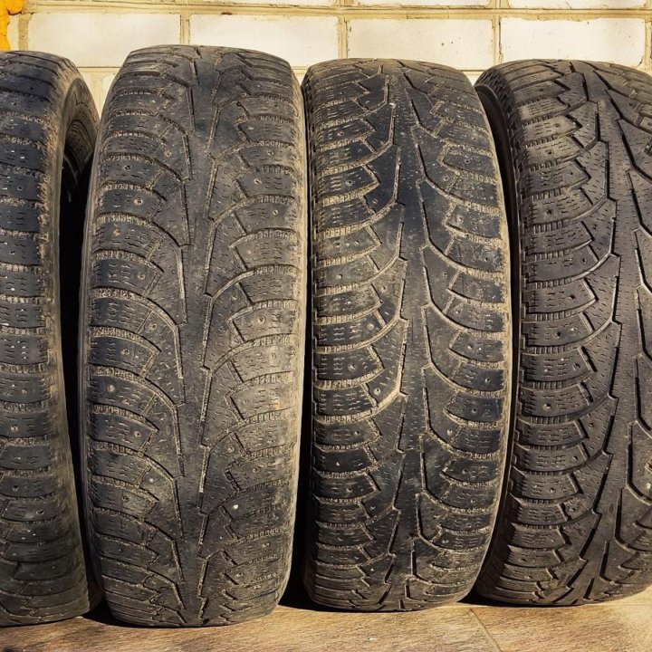 Шины зимние 225/65 R18 Nokian