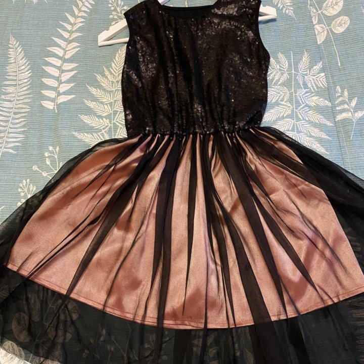 Нарядное платье