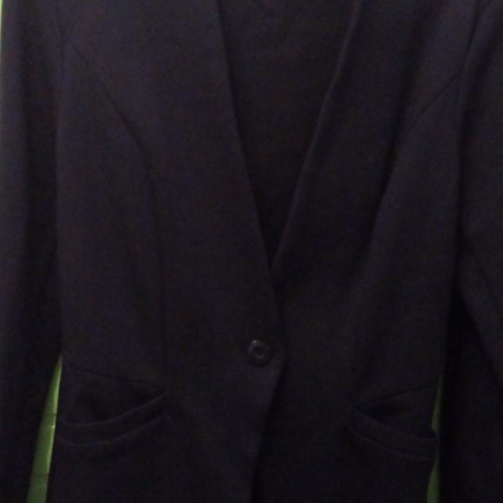 Костюм (пиджак и юбка)