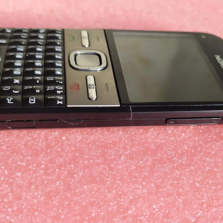 Смартфон QWERTY Nokia E5. Finland.