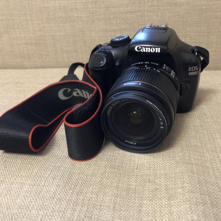 Фотоаппарат Canon EOS1100D с чехлом