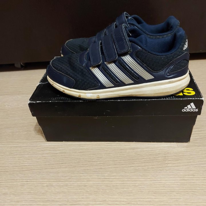 Кроссовки Adidas,оригинал,34р-р