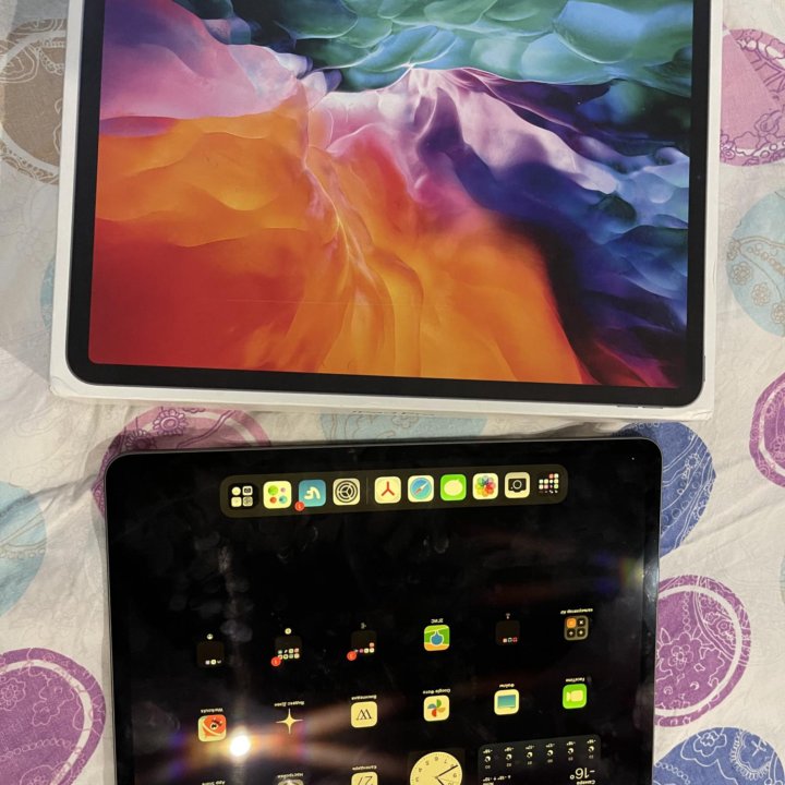 Огромный iPad Pro 12.9 (4 поколение)