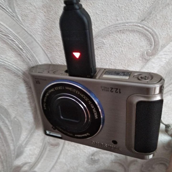 Фотоаппарат Samsung WB1000