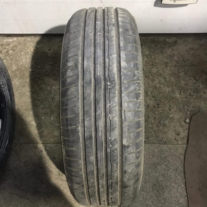 215/65R17 Yokohama BluEarth-A AE-50 (Лот №3849)