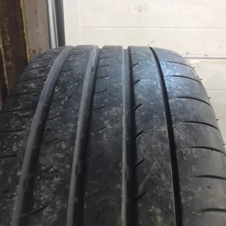 285/40R22 Yokohama ADVAN Sport V105 (Лот №3840)