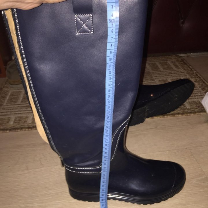 Резиновые сапоги