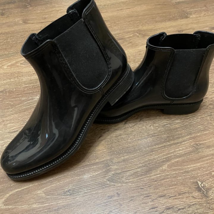 Резиновые ботинки Челси