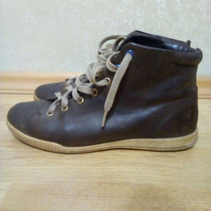 Ботинки кроссовки ecco