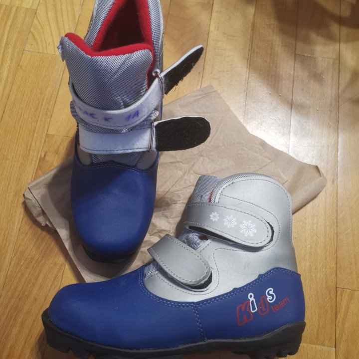 Ботинки лыжные 37
