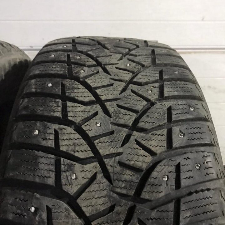 285/50R20 Bridgestone Blizzak Spike-02 SUV (№3764)