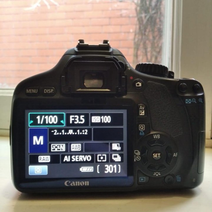 Canon 550d с объективом 18-55