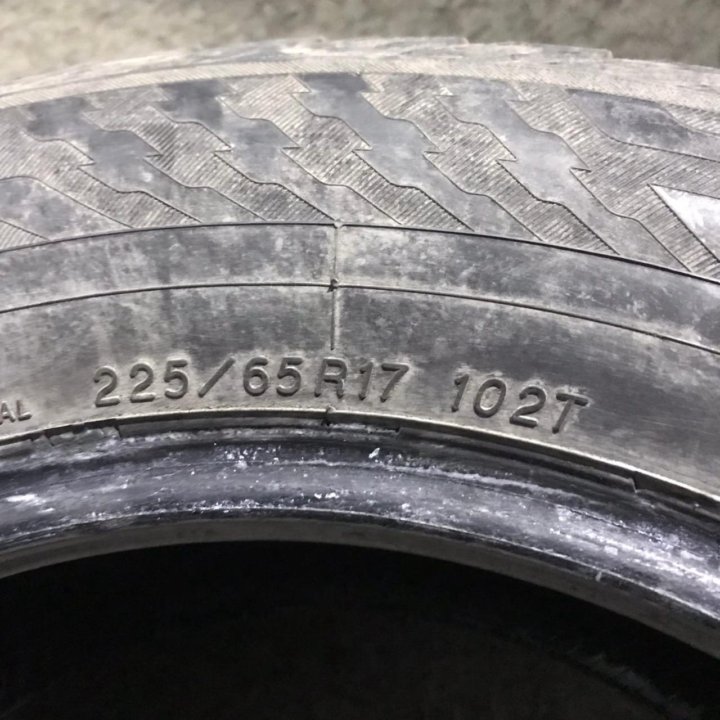 225/65R17 Yokohama Ice Guard IG35 (Лот №3753)